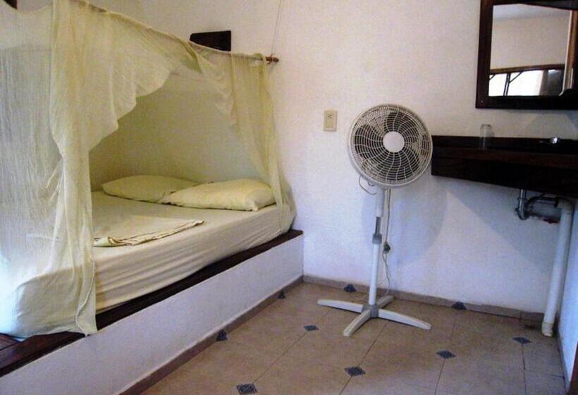 חדר סטנדרט לשלושה, Los Metates