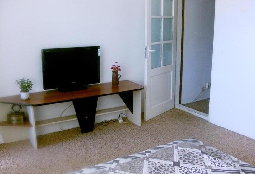 标准间, Predeal Club