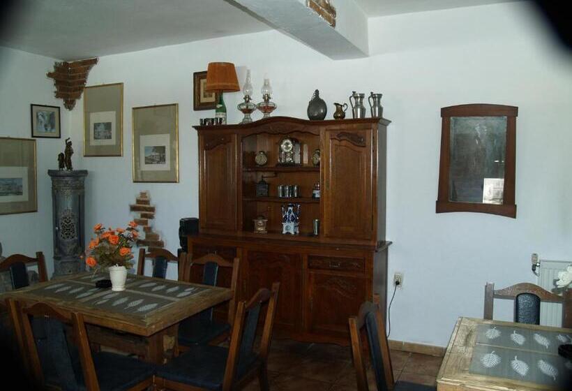 标准间, Predeal Club