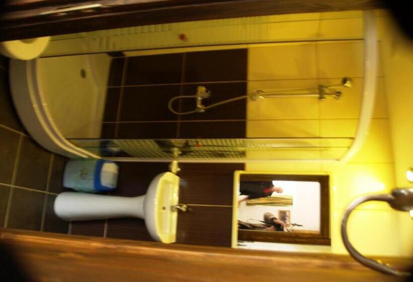 家庭套房, Predeal Club