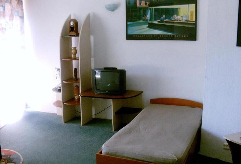 家庭套房, Predeal Club