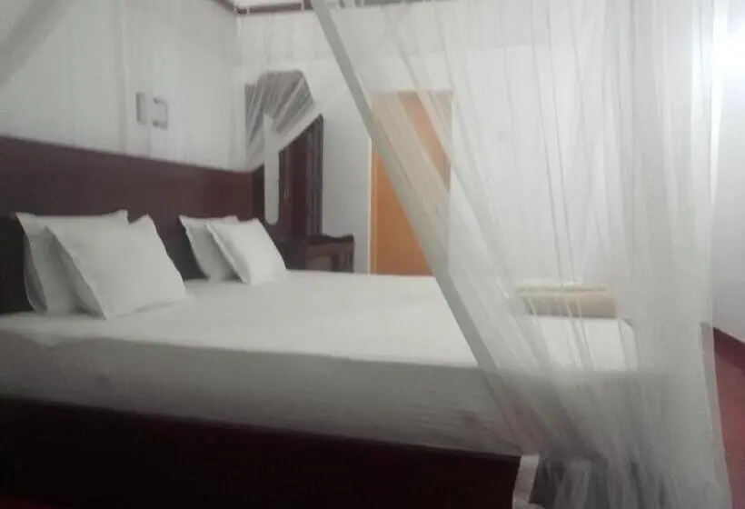 اتاق استاندارد, Thusara Guesthouse