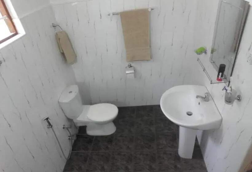 اتاق استاندارد, Thusara Guesthouse