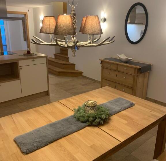 침실 1개 아파트, Altenhauser Hof