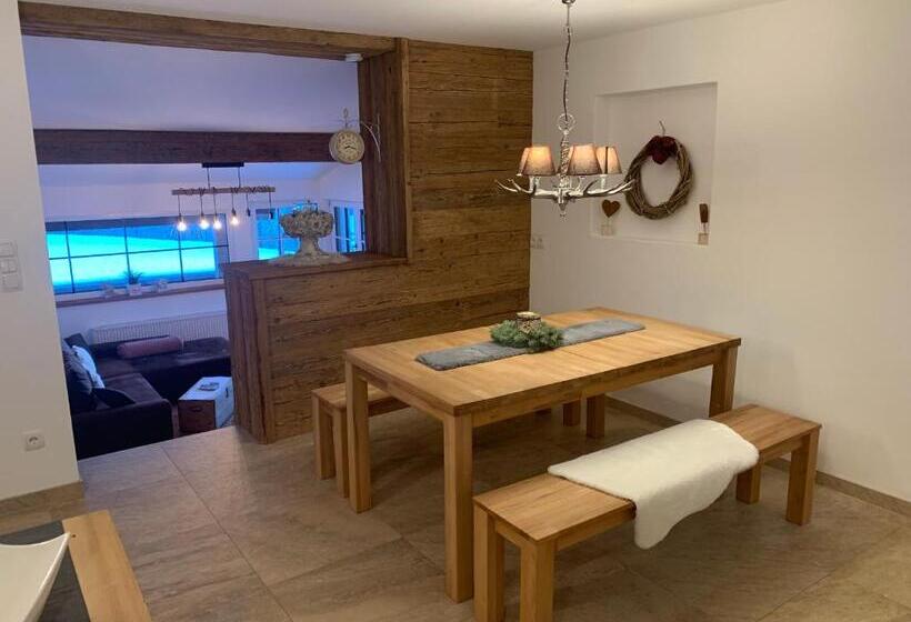 침실 1개 아파트, Altenhauser Hof