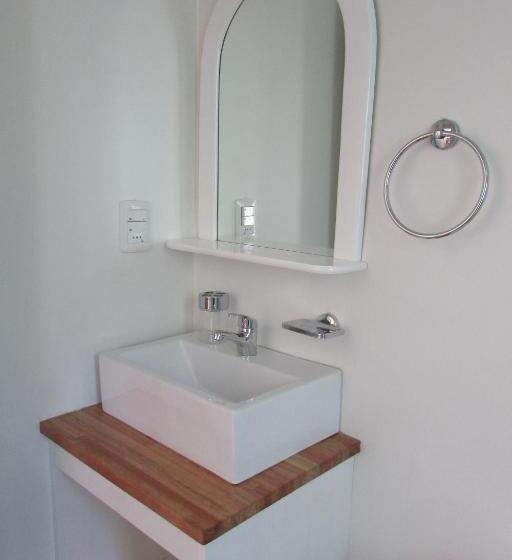 스탠다드 스튜디오 정원 전망, La Nueva Ensenada