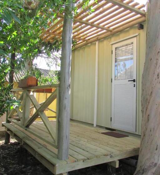 스탠다드 스튜디오 정원 전망, La Nueva Ensenada