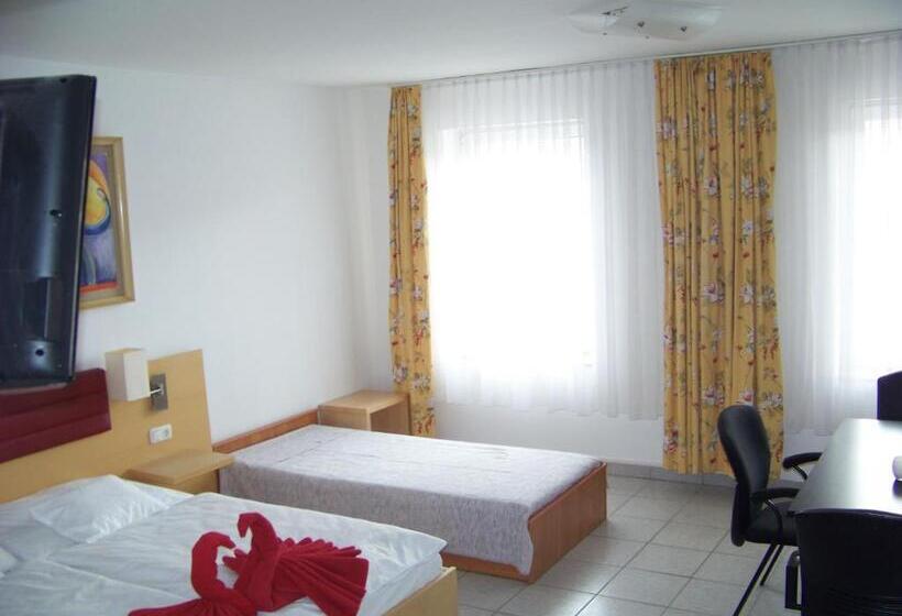 Апартаменты 1 Спальня, Alpesi Apartman Downtown