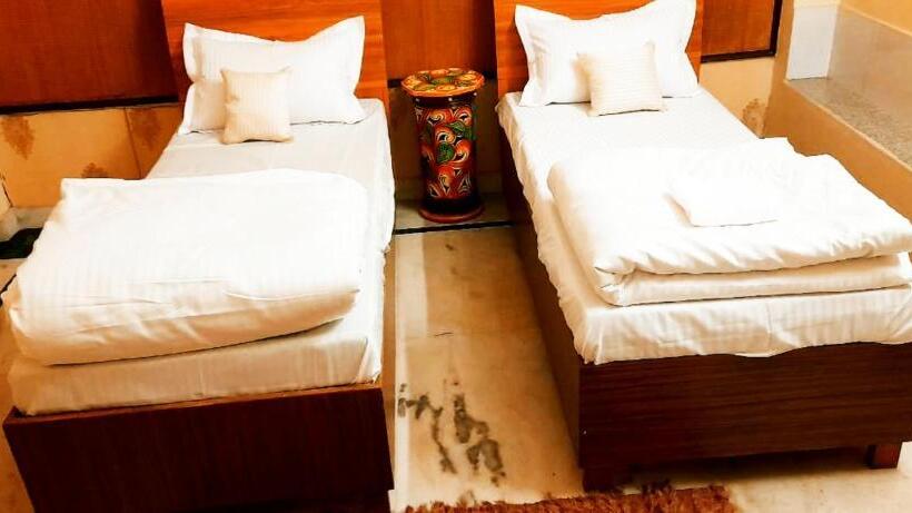 Superior Room King Size Bed, Bhambri Expo House