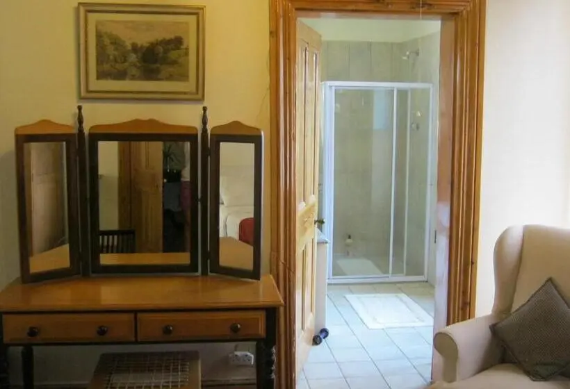デラックスルーム, Ladismith Manor