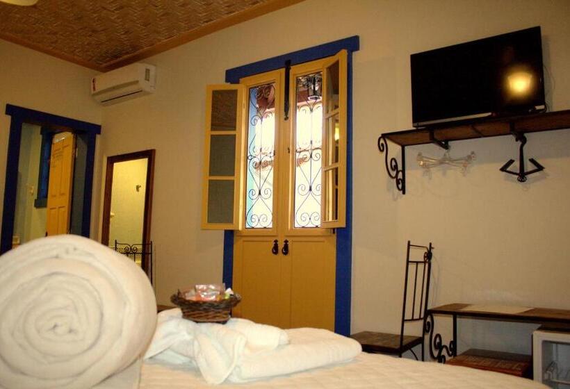 غرفة قياسية ثلاثية مزودة بشرفة, Pousada Marília De Dirceu