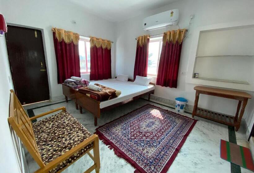 חדר דלוקס עם מרפסת, Rahul Guest House