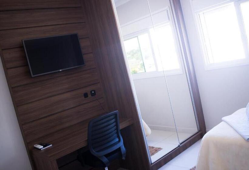 חדר סופריור, Sokulski Flat