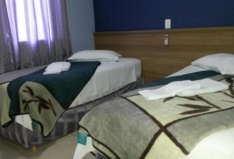 חדר בסיסי, Sokulski Flat