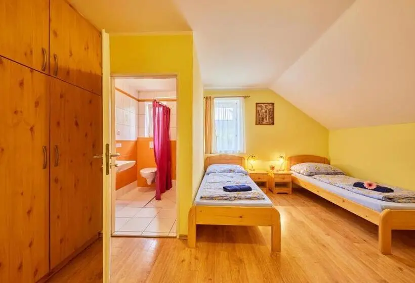 Standard Neljän Hengen Huone, Apartmány Eva