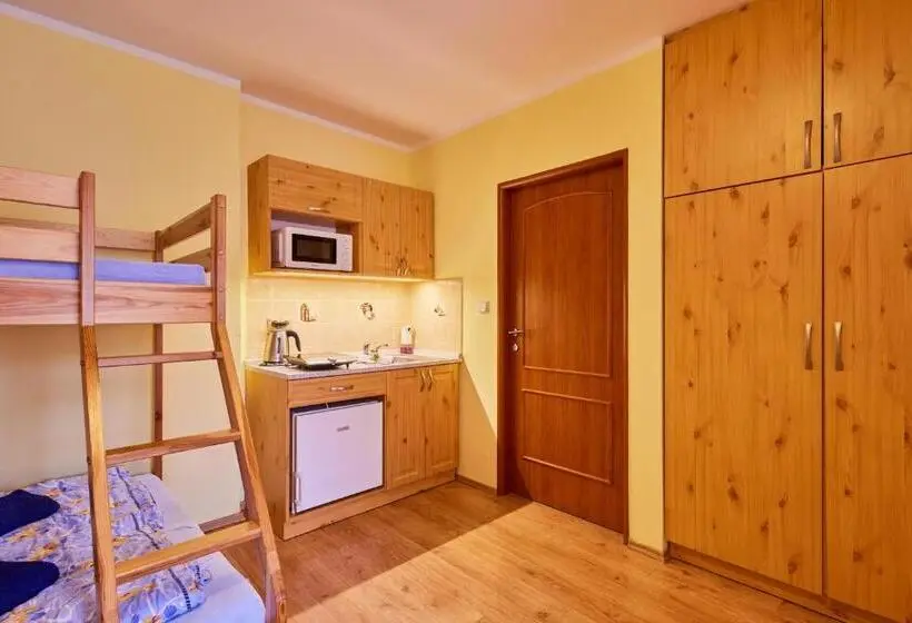 Standard Neljän Hengen Huone, Apartmány Eva