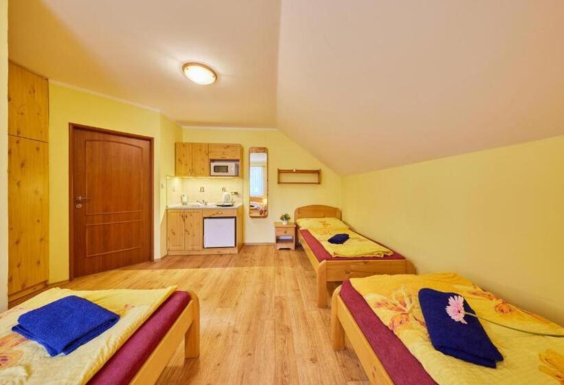 اتاق استاندارد سه نفره, Apartmány Eva