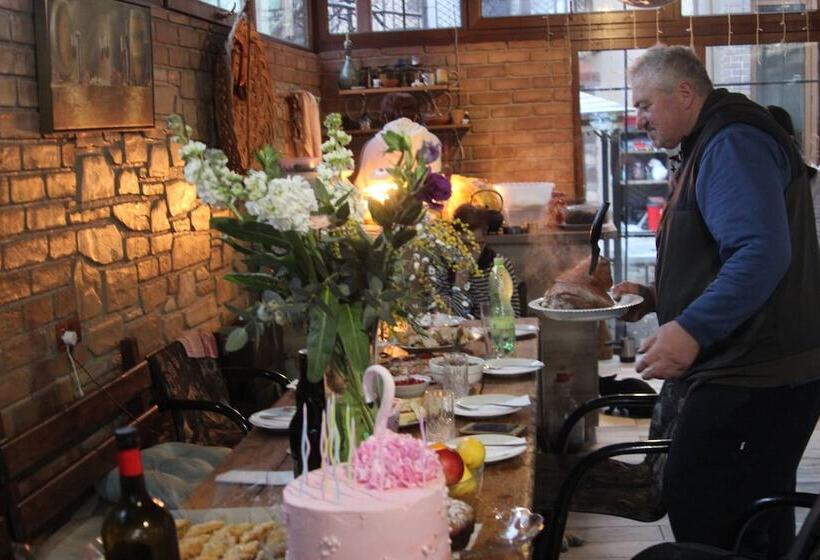 اتاق استاندارد, Batumi Wonderland Guest House