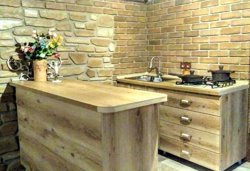 اتاق استاندارد, Batumi Wonderland Guest House