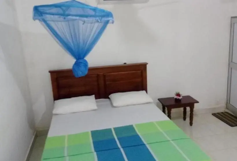 اتاق اکونومی, Devi Tourist Home