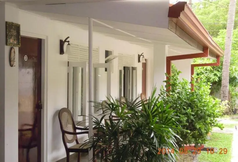 اتاق لوکس, Devi Tourist Home
