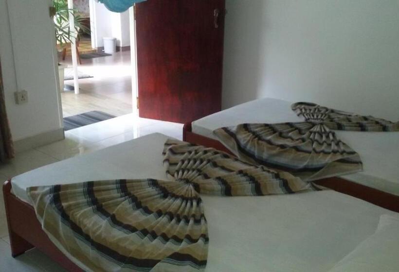 Standard Single Room, Devi Tourist Home