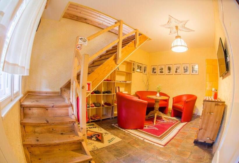 اتاق استاندارد با سرویس بهداشتی مشترک, Guest House Kraljev Hrib