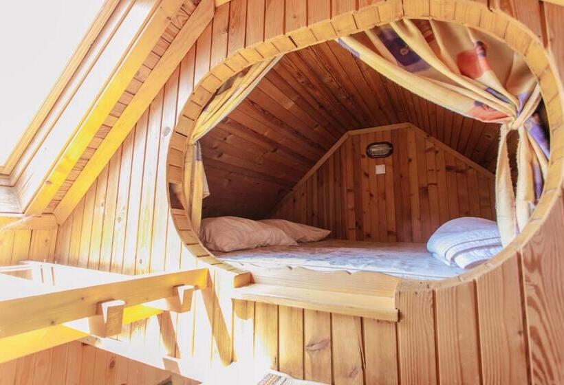 کلبه ییلاقی, Guest House Kraljev Hrib