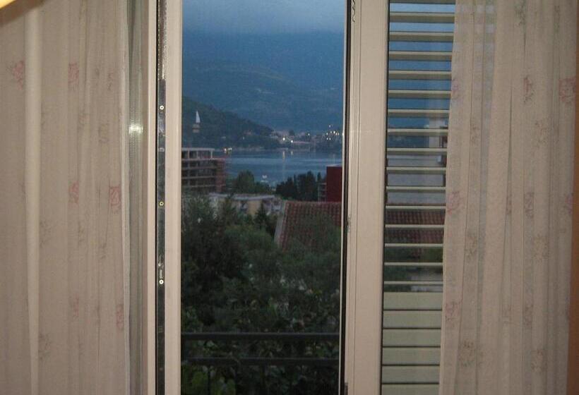 اتاق استاندارد با بالکن و چشمانداز دریا, Guest House Plima 2