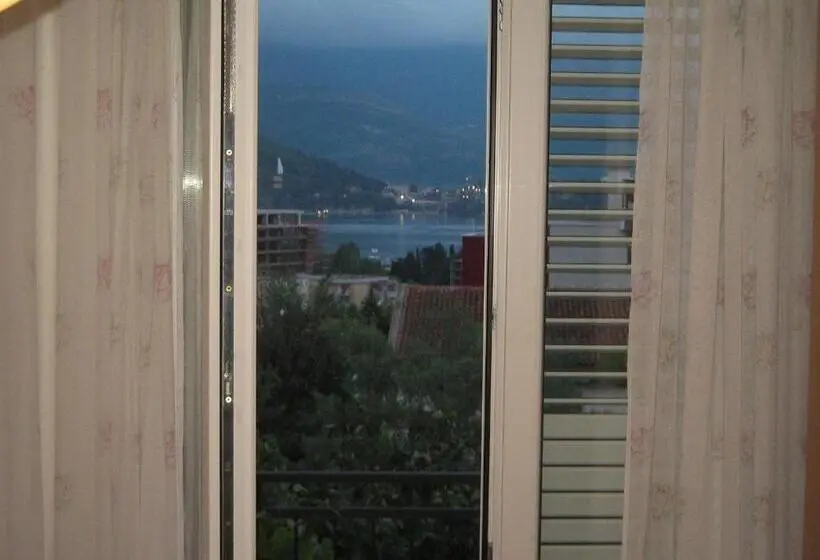 اتاق استاندارد با سرویس بهداشتی مشترک, Guest House Plima 2