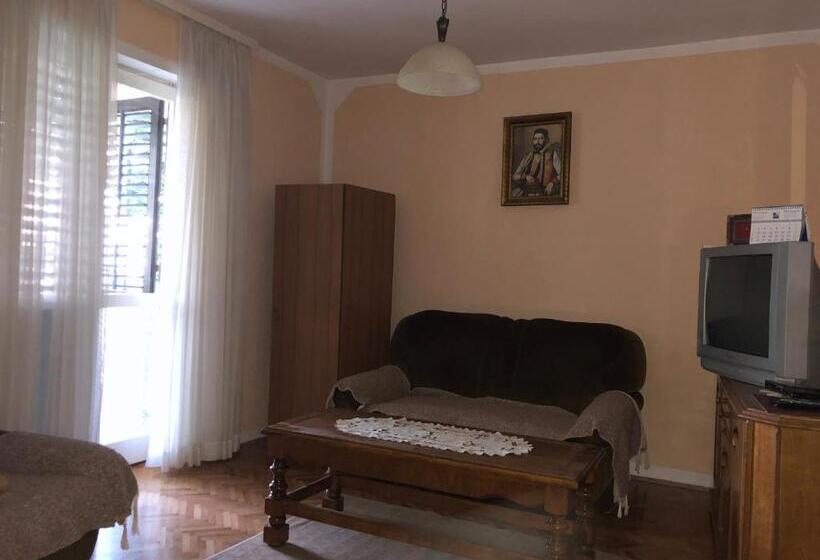 اتاق راحتی سه تخته, Guest House Plima 2