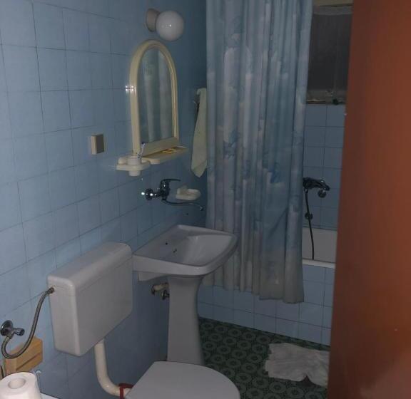 اتاق راحتی سه تخته, Guest House Plima 2