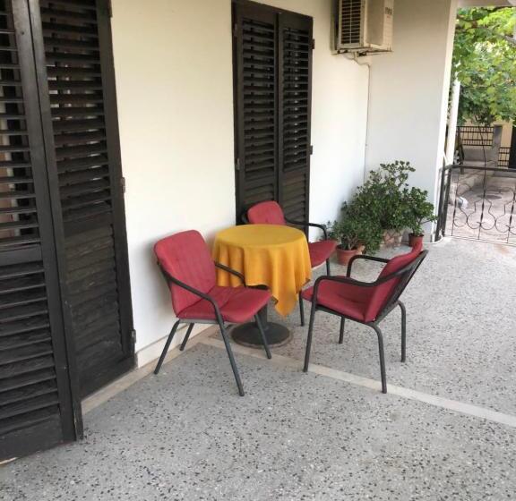 اتاق راحتی سه تخته, Guest House Plima 2