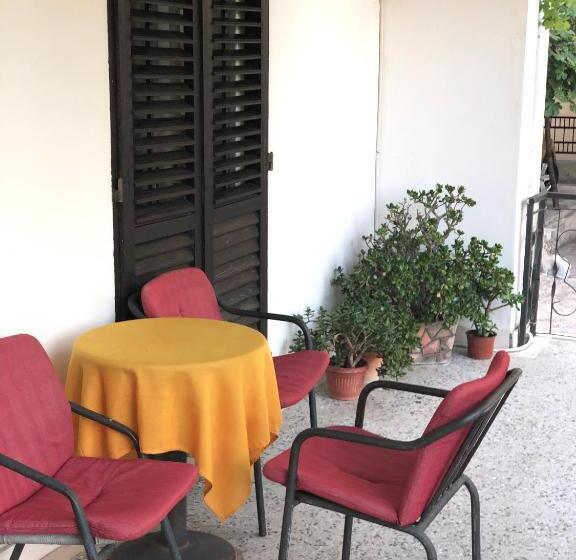 اتاق راحتی سه تخته, Guest House Plima 2