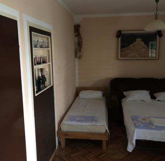 اتاق راحتی سه تخته, Guest House Plima 2