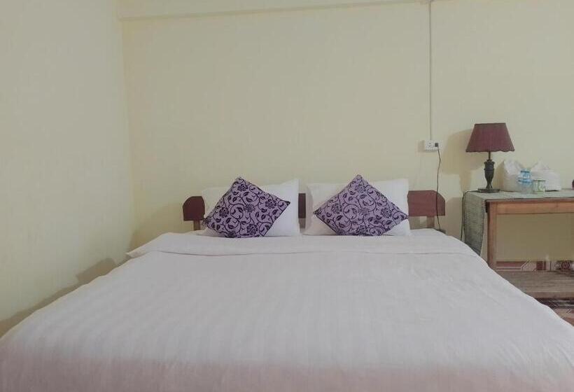 标准间带阳台, Meexai Guesthouse