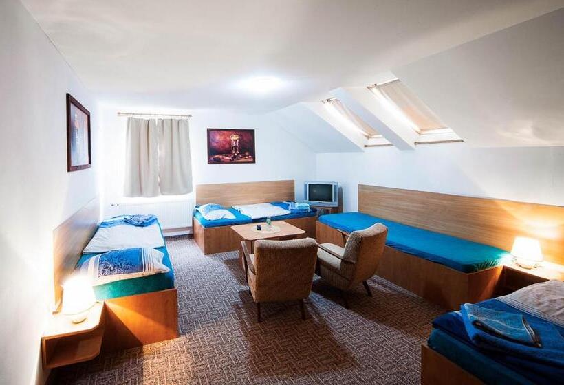 חדר סטנדרט לארבעה, Penzion Habrovická Bašta