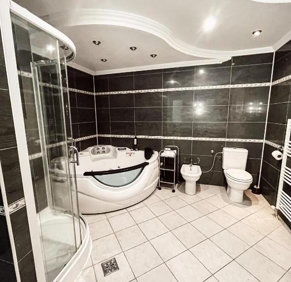 디럭스 룸, Pensiunea Curtea Bavareza