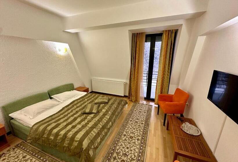 Quarto Estandar, Pensiunea Rasnoava