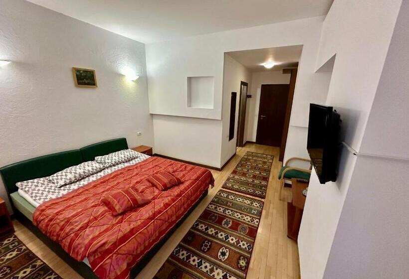 וילה בת חדר שינה 1, Pensiunea Rasnoava