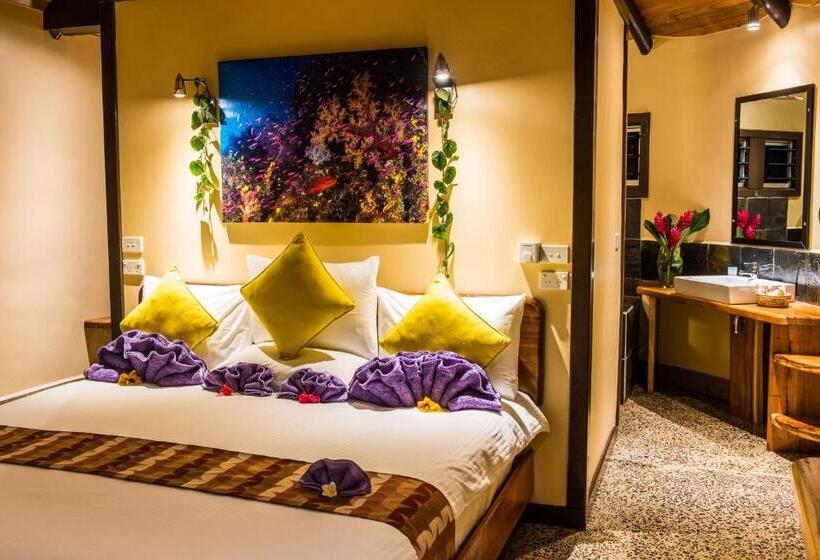بانگلوی استاندارد با چشم‌انداز دریا, Taveuni Dive Resort