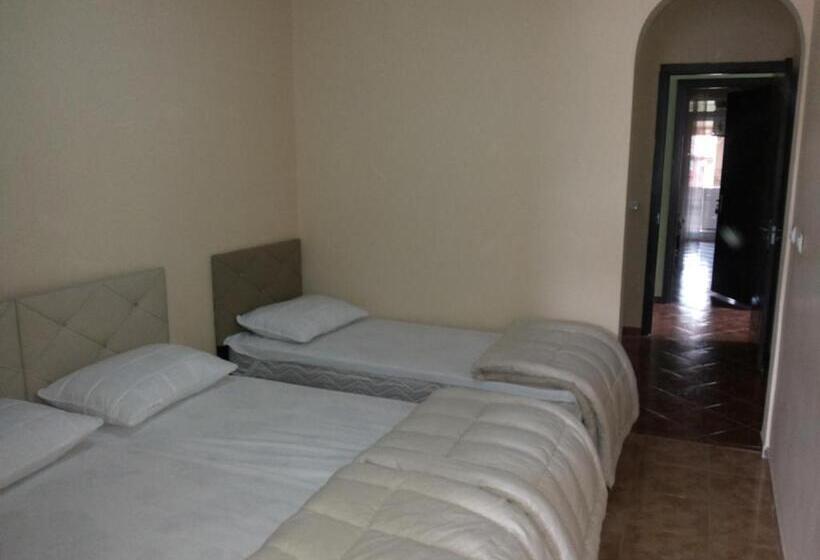 اتاق سوپریور سه تخته, Kvariati Grand Guest House