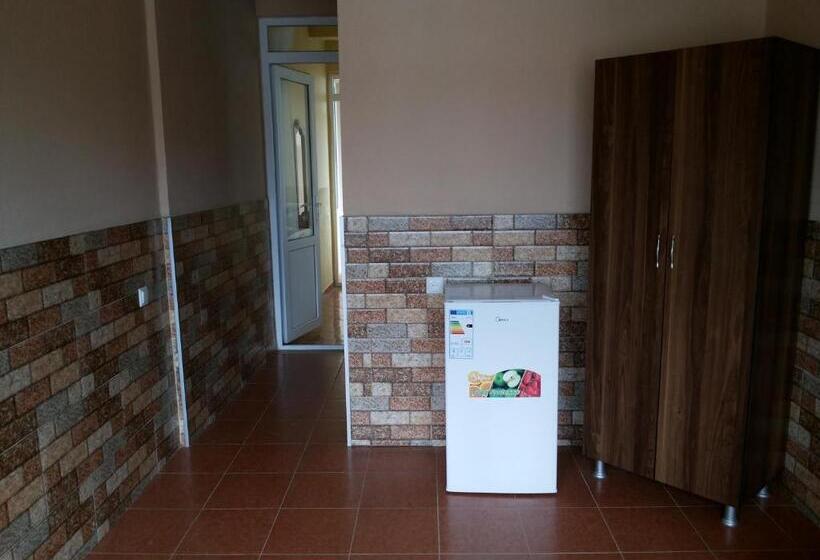 اتاق سوپریور با بالکن, Kvariati Grand Guest House