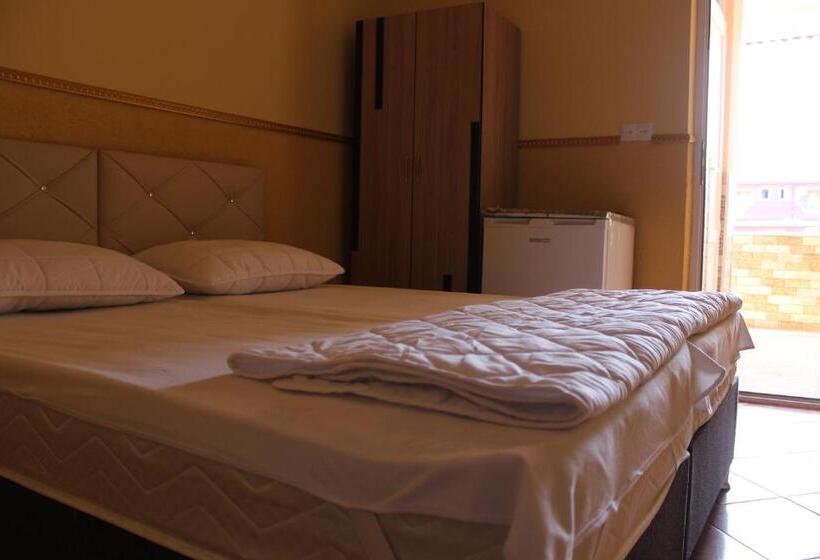 اتاق سوپریور با بالکن, Kvariati Grand Guest House