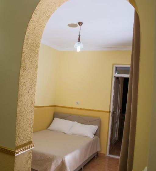 اتاق سوپریور چهار تخته, Kvariati Grand Guest House