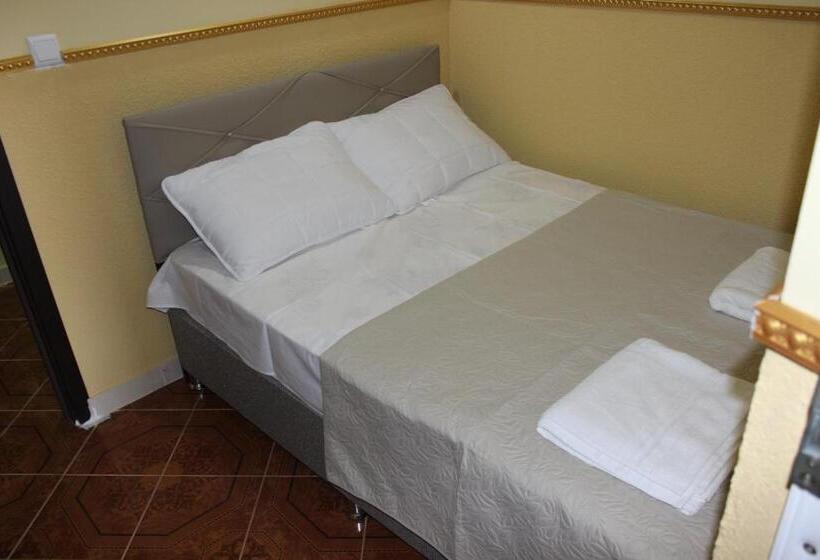 اتاق سوپریور چهار تخته, Kvariati Grand Guest House