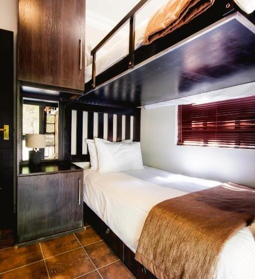 家庭间, @the Villa Guest House