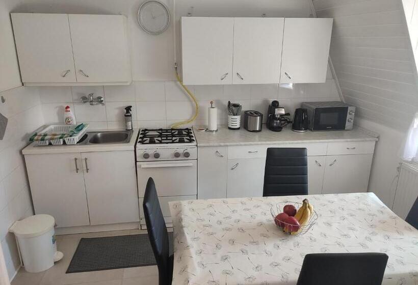 1 Schlafzimmer Apartment, Veronika Rooms
