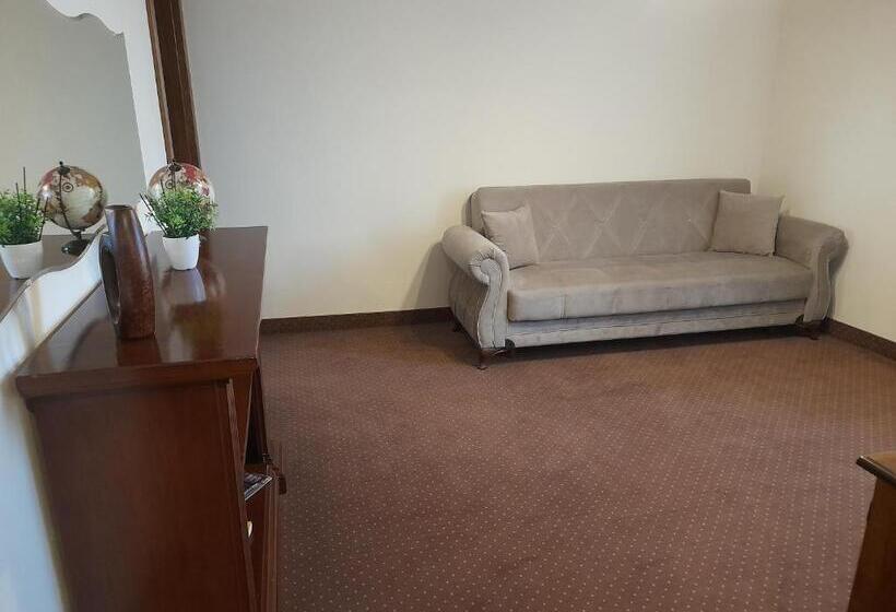 דירת חדר, Vila Preciosa