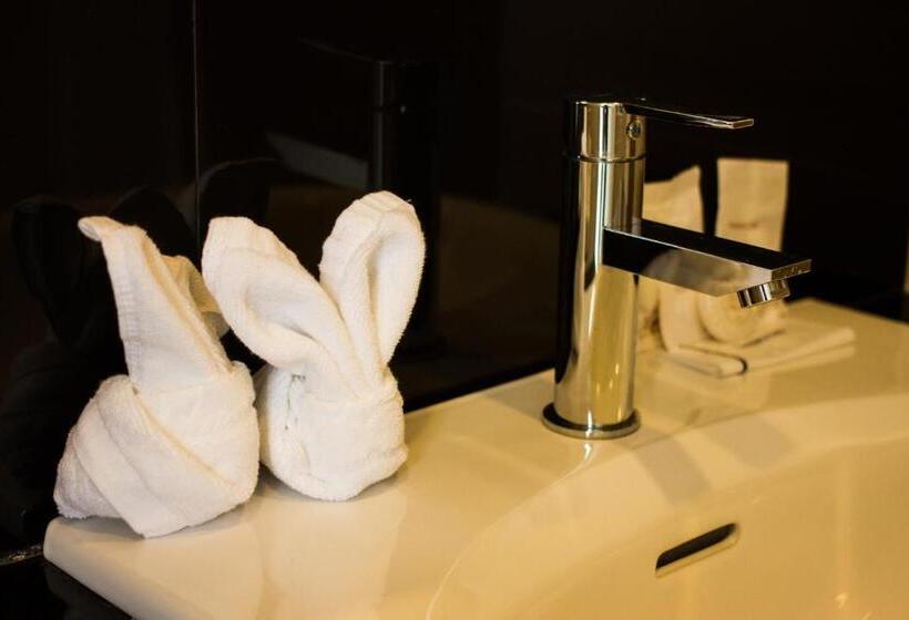 Апартаменты Deluxe 1 Спальня, Racha Residence